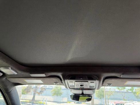 Used 2021 Cadillac Escalade ESV Sport Platinum image 19