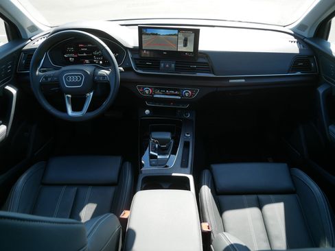 Certified 2025 Audi Q5 2.0T Premium Plus w/ Premium Plus Package image 10