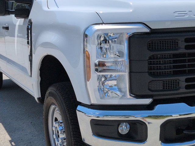 New 2026 Ford F250 XL w/ XL Chrome Package AWD/4WD image 9