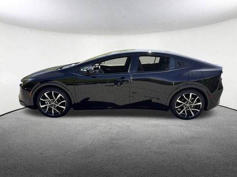 New 2026 Toyota Prius Plug-In Hybrid FWD image 6