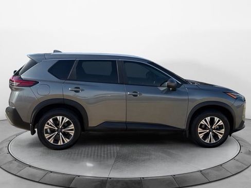 Used 2023 Nissan Rogue SV w/ SV Premium B Package FWD image 2
