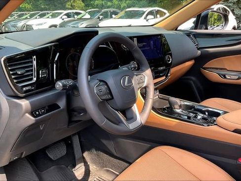 Certified 2025 Lexus NX 350 AWD w/ Accessory Package (2T) image 17