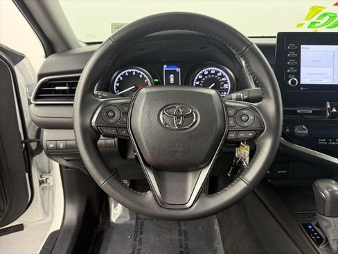Used 2024 Toyota Camry SE image 20