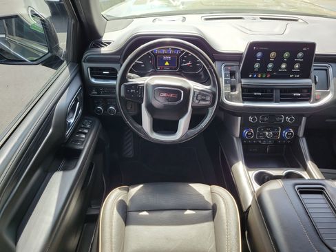 Used 2021 GMC Yukon XL SLT w/ SLT Premium Package AWD/4WD image 11
