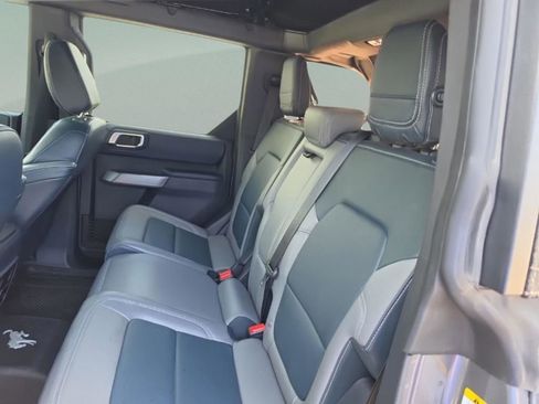 Used 2022 Ford Bronco Outer Banks w/ Sasquatch Package AWD/4WD image 23