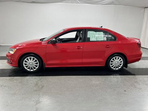 Used 2016 Volkswagen Jetta Sport FWD image 6
