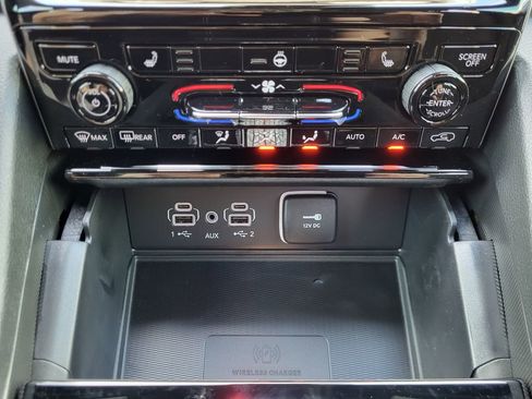 New 2025 Jeep Grand Cherokee Altitude image 19