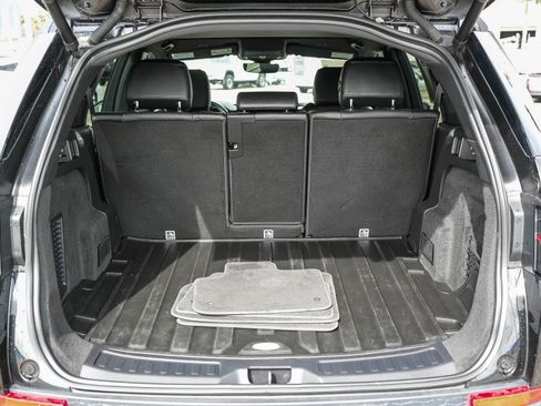 Used 2022 Land Rover Discovery Sport SE image 26