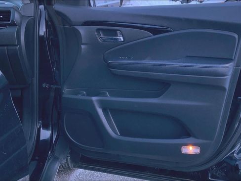 Used 2017 Honda Pilot Elite image 23