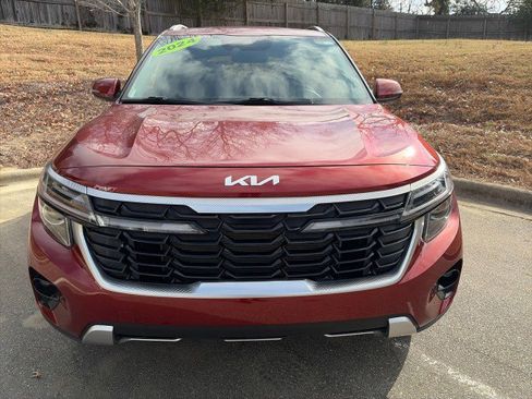 Used 2024 Kia Seltos S image 2