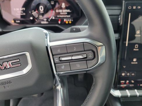 Used 2024 GMC Acadia Elevation w/ Luxury Package image 18