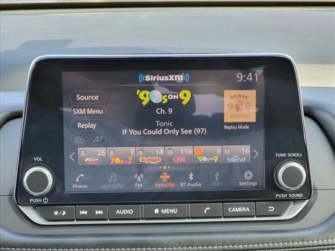 Used 2024 Nissan Rogue S AWD/4WD image 19
