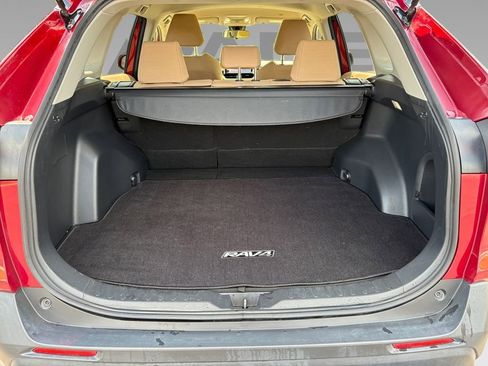 Used 2023 Toyota RAV4 LE AWD/4WD image 22