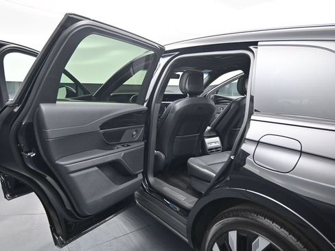 Used 2024 Lincoln Nautilus Reserve w/ Equipment Group 202A AWD/4WD image 15