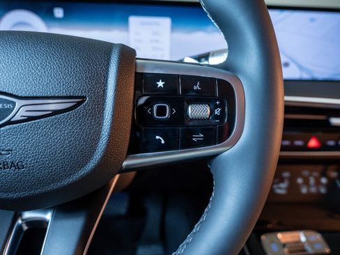 Used 2026 Genesis GV70 2.5T image 21