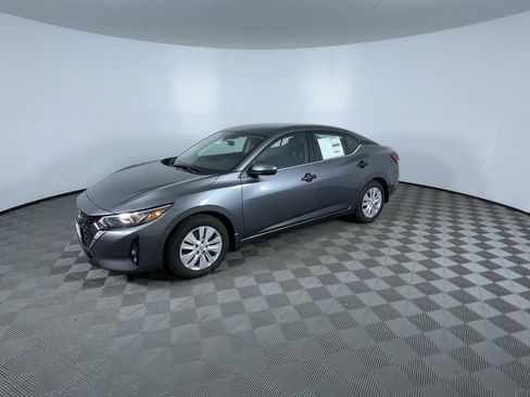 Certified 2025 Nissan Sentra S FWD image 4
