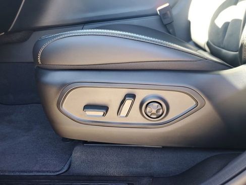 New 2025 Jeep Grand Cherokee L Altitude RWD image 15