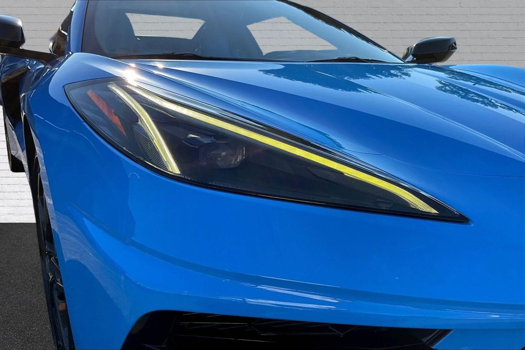 Used 2021 Chevrolet Corvette Stingray Premium Conv w/ Z51 Performance Package RWD image 27