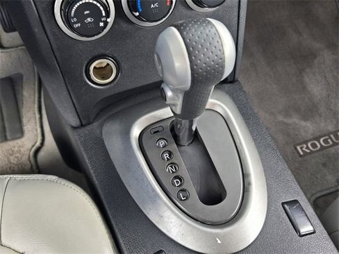 Used 2014 Nissan Rogue S image 20