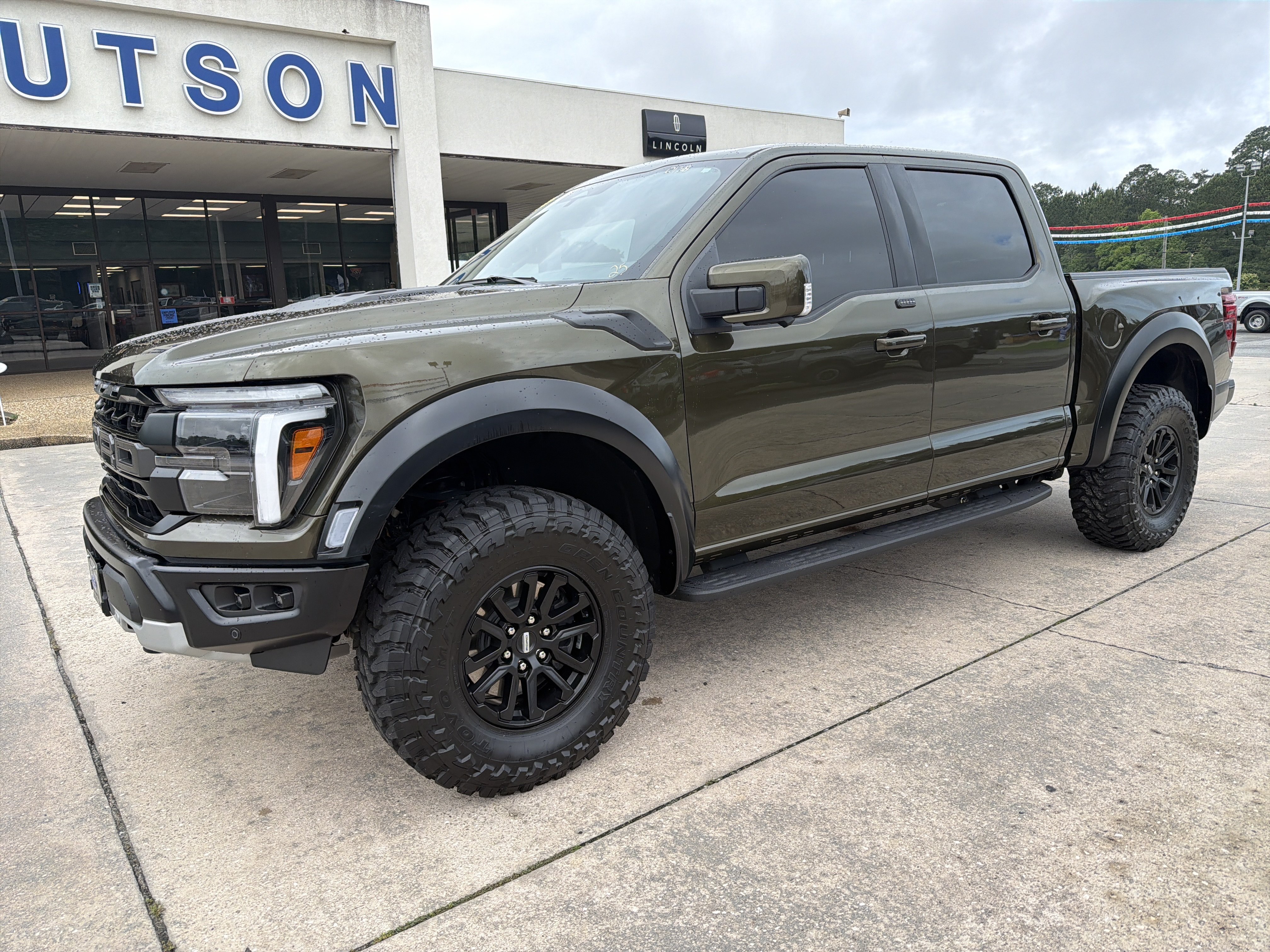 Used 2025 Ford F150 Raptor AWD/4WD image 3
