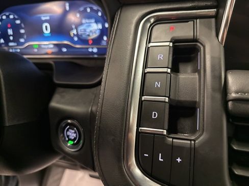 Used 2023 Chevrolet Tahoe Z71 w/ Luxury Package image 16