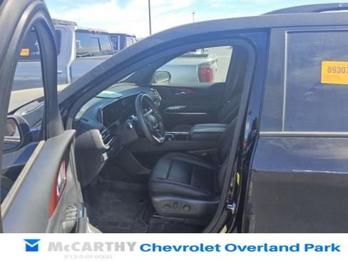 Used 2024 Chevrolet Traverse Z71 w/ Enhanced Driving Package AWD/4WD image 10