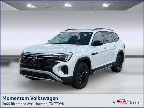 New 2026 Volkswagen Atlas Peak Edition image 1