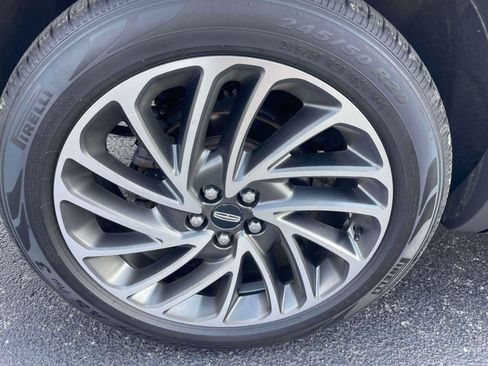 Used 2019 Lincoln Nautilus Reserve AWD/4WD image 9
