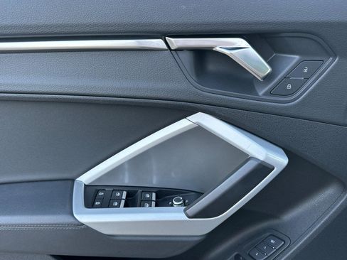 Used 2024 Audi Q3 2.0T Premium image 9