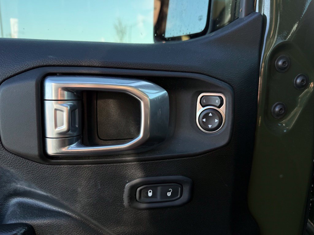 Used 2021 Jeep Wrangler Unlimited Sport AWD/4WD image 10