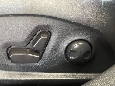 Used 2023 Jeep Compass Limited AWD/4WD image 17