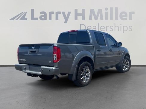 Used 2020 Nissan Frontier SV RWD image 6