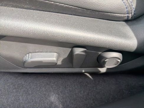 Used 2025 Subaru Forester Limited image 22