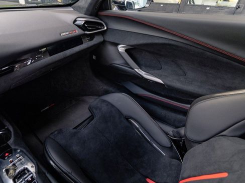 Used 2023 Ferrari 296 GTB RWD image 11
