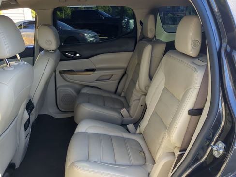 Used 2017 GMC Acadia Denali w/ Technology Package image 18