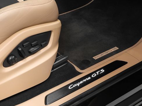 Certified 2023 Porsche Cayenne GTS AWD/4WD image 23