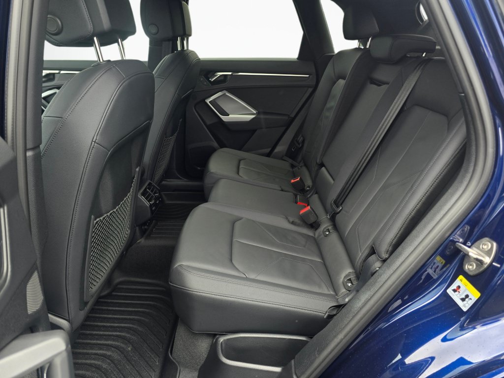 Used 2025 Audi Q3 2.0T Premium AWD/4WD image 19