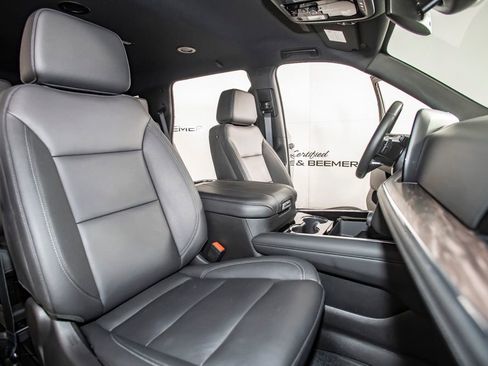 Used 2026 Chevrolet Tahoe Z71 w/ Comfort Package AWD/4WD image 20
