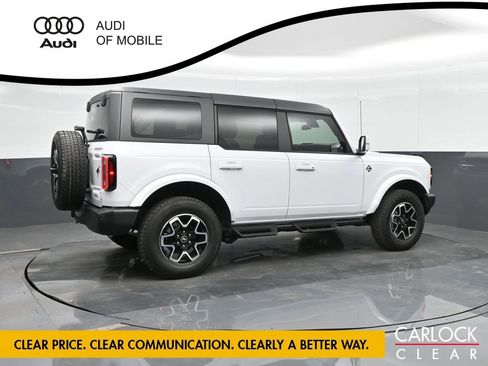 Used 2024 Ford Bronco Outer Banks image 4