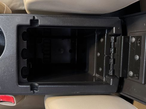 Used 2007 Pontiac Grand Prix GT w/ Premium Package image 23