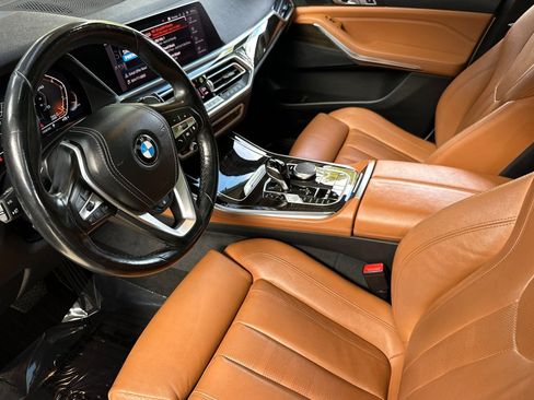 Used 2019 BMW X5 xDrive40i w/ Premium Package AWD/4WD image 4