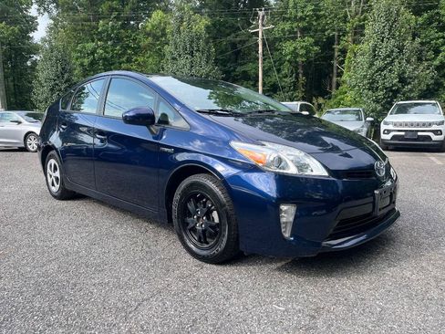 Used 2015 Toyota Prius Two FWD image 6
