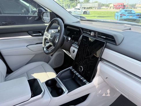 Used 2026 GMC Terrain Denali AWD/4WD image 12