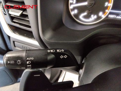 Used 2023 Nissan Rogue S image 16