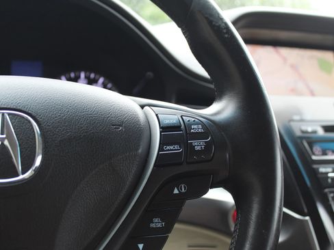 Used 2014 Acura ILX w/ Technology Package FWD image 26