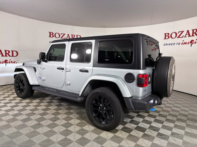 Used 2023 Jeep Wrangler Unlimited Sahara w/ Cold Weather Group AWD/4WD image 8