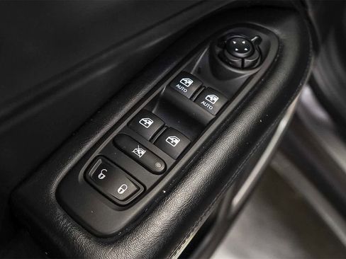 Used 2020 Jeep Compass Latitude image 22