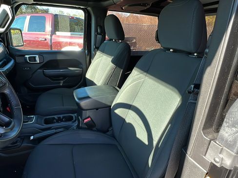 Certified 2022 Jeep Wrangler Willys image 16