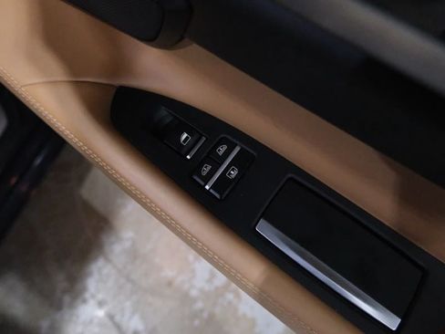 Used 2015 BMW 750Li xDrive AWD/4WD image 28