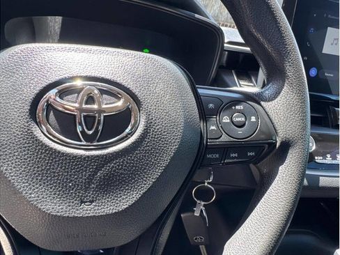 Used 2023 Toyota Corolla LE FWD image 12